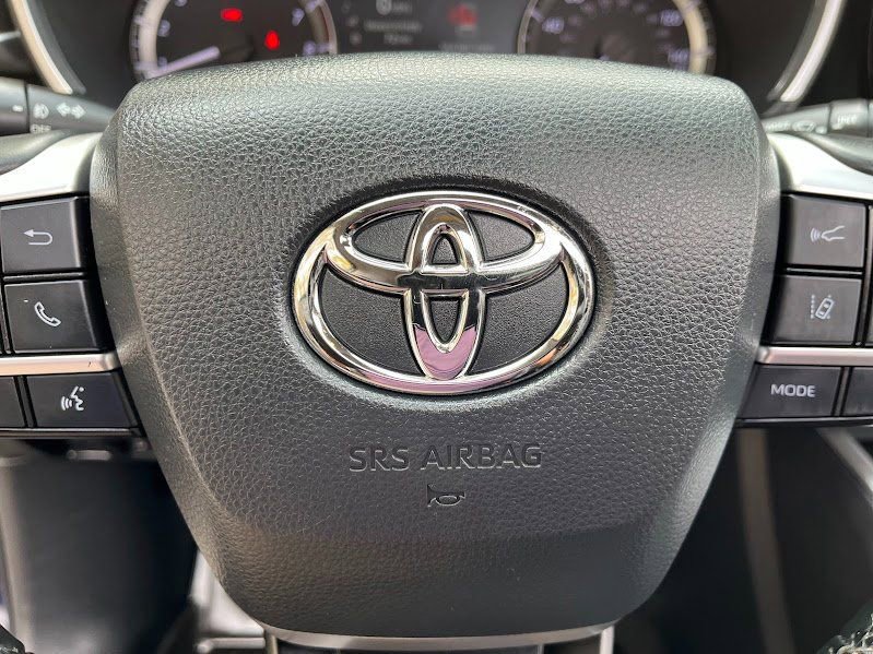 Used 2023 Toyota Highlander XLE image 15