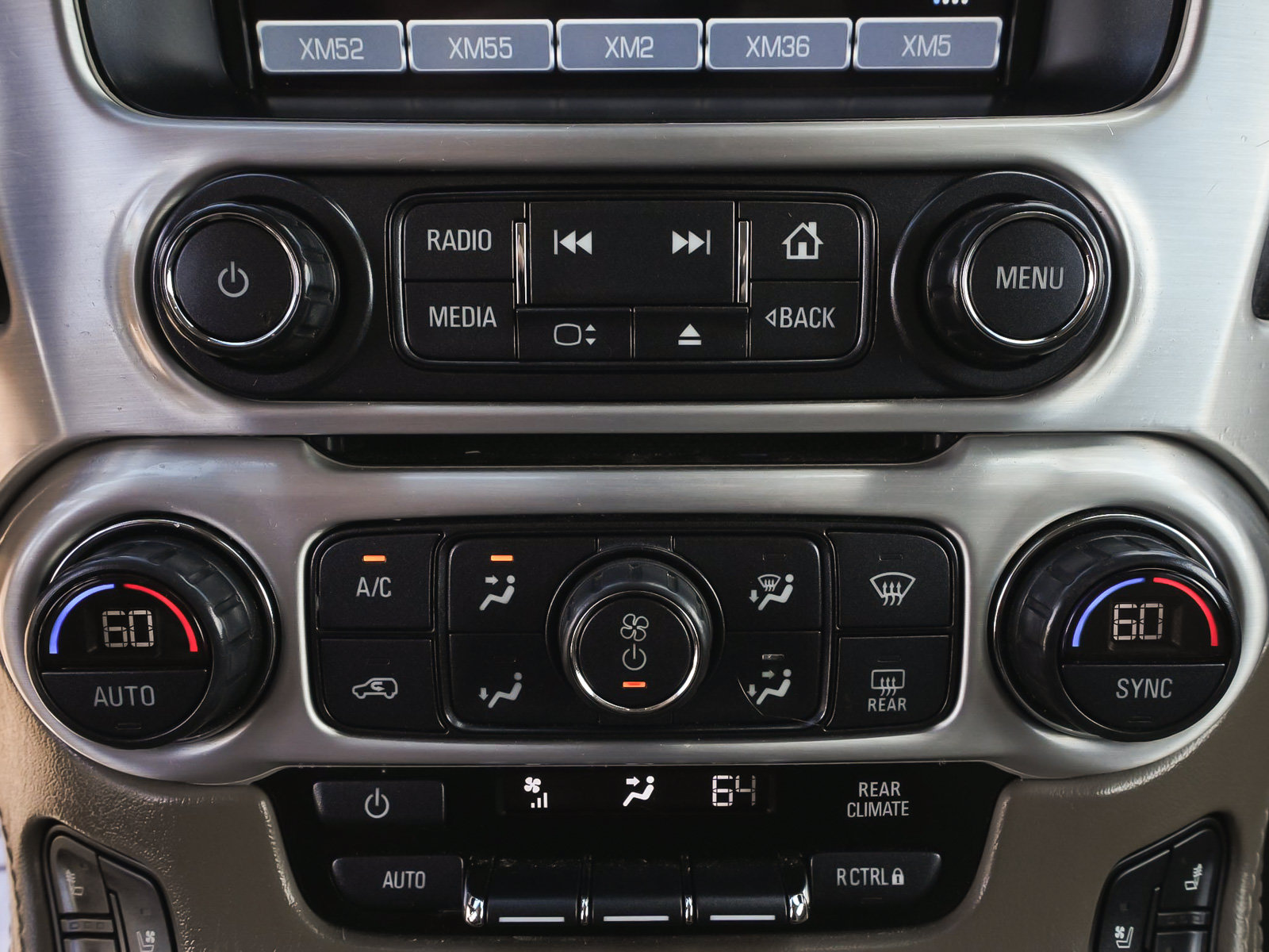Used 2018 GMC Yukon XL SLT w/ Premium Edition AWD/4WD image 28
