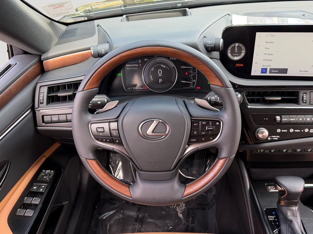 Certified 2023 Lexus ES 300h w/ Accessory Package (Z1) FWD image 17