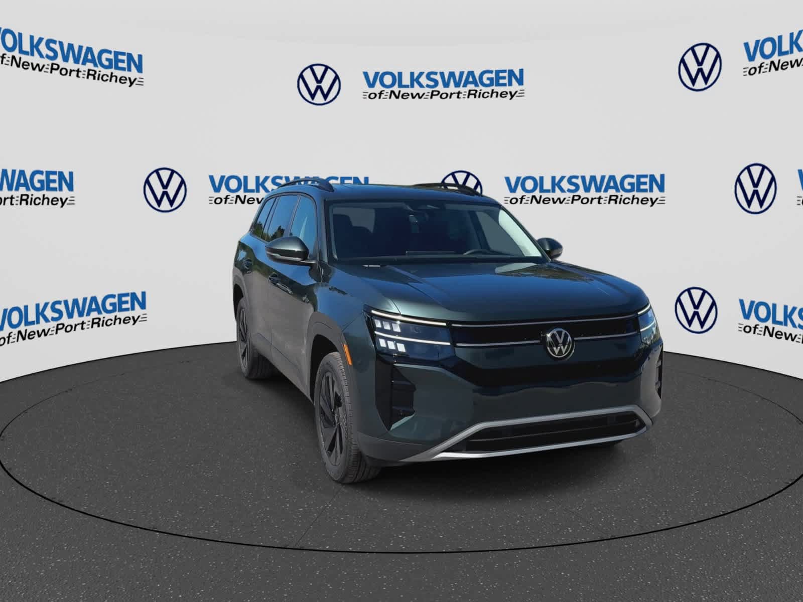 New 2027 Volkswagen Atlas SE FWD image 2