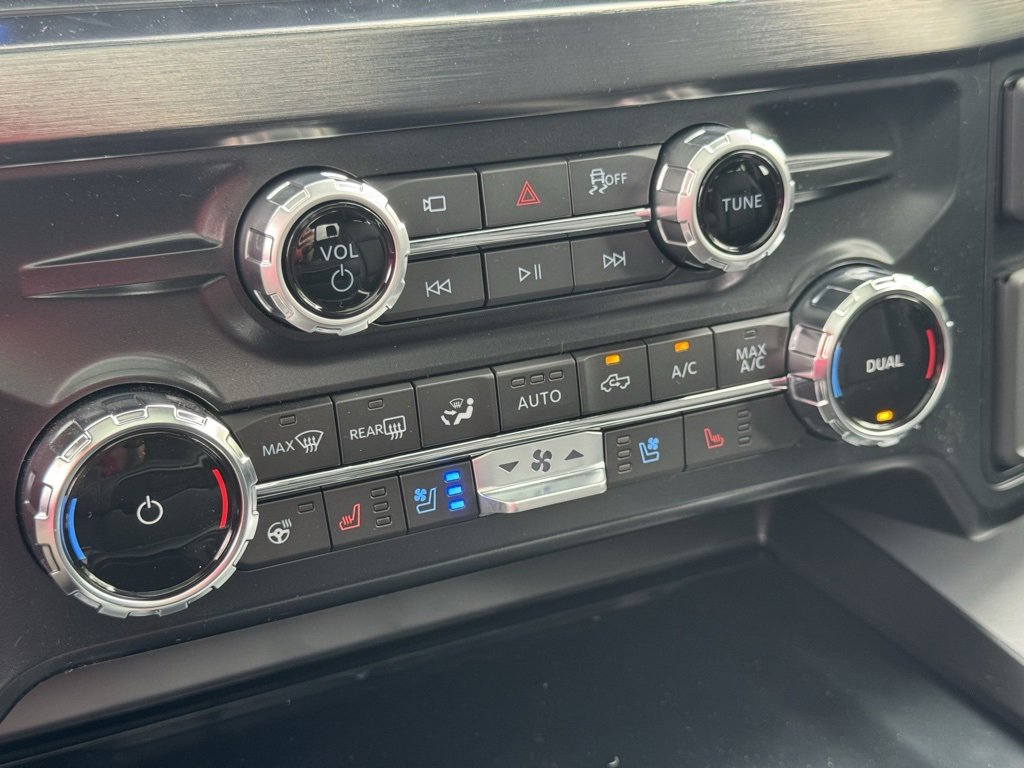 New 2025 Ford F350 Lariat w/ Lariat Ultimate Package image 35