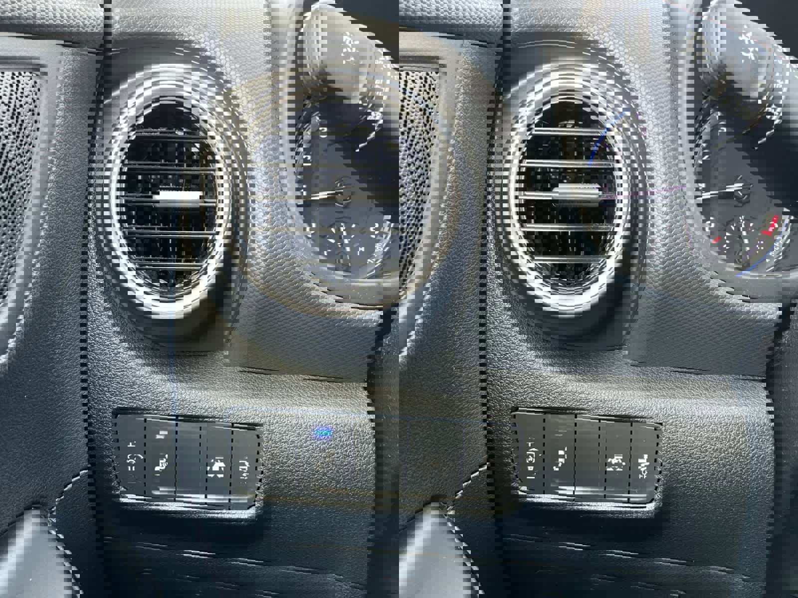 Used 2019 Hyundai Kona SEL image 24