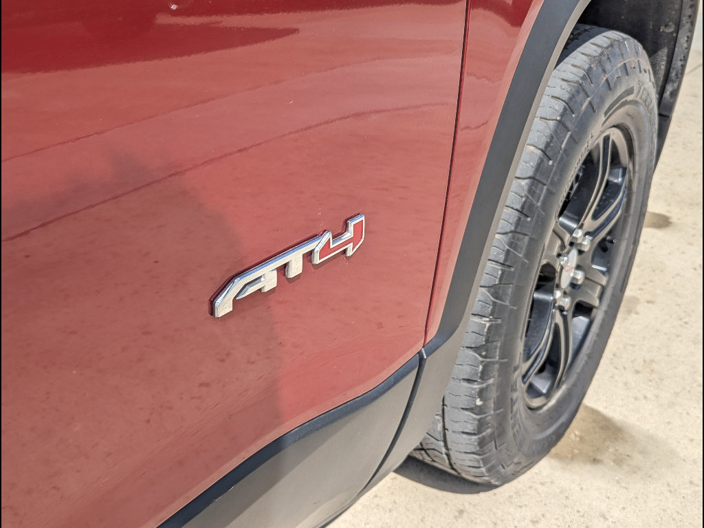 Used 2021 GMC Acadia AT4 w/ Preferred Package image 11