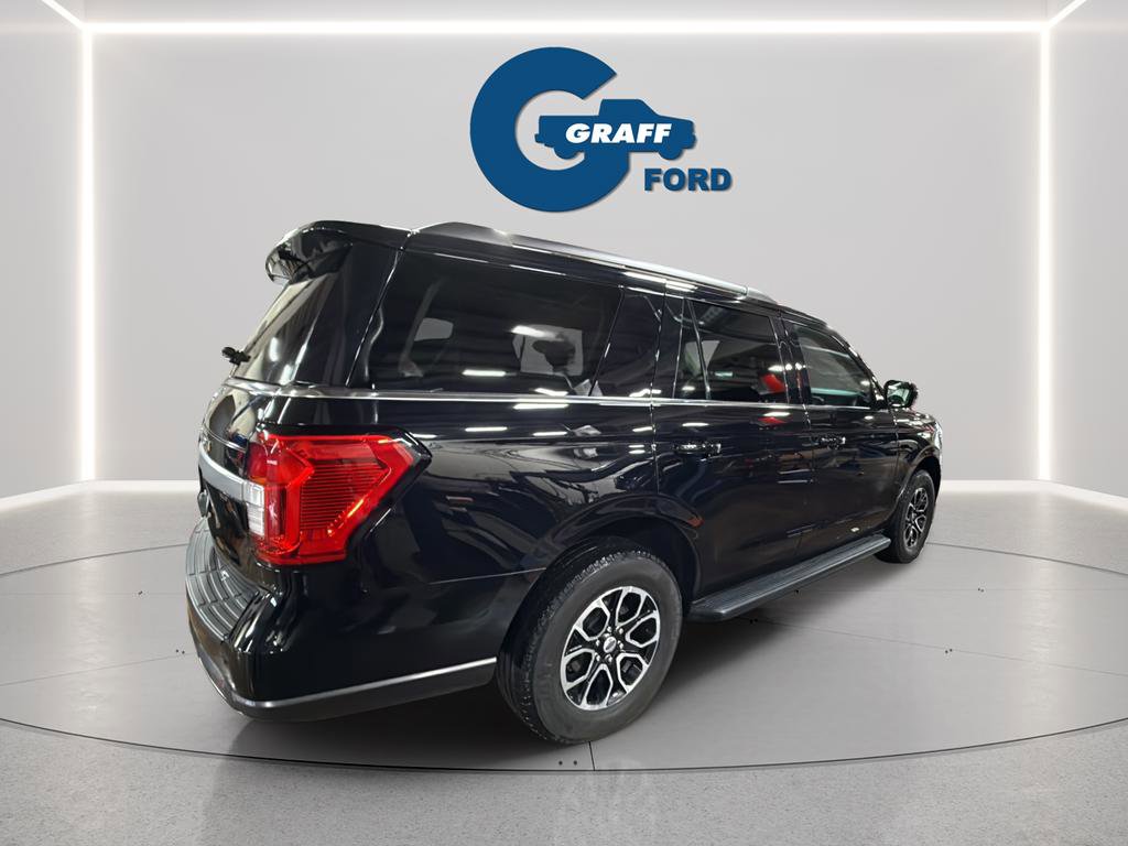 Used 2023 Ford Expedition XLT image 8