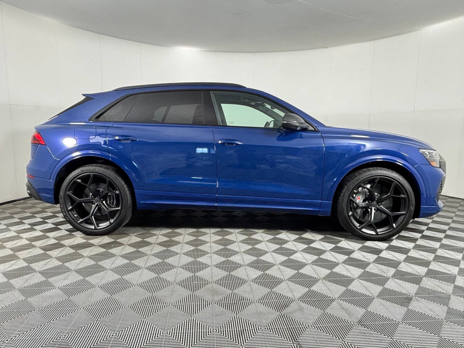 New 2026 Audi RS Q8 performance AWD/4WD image 8