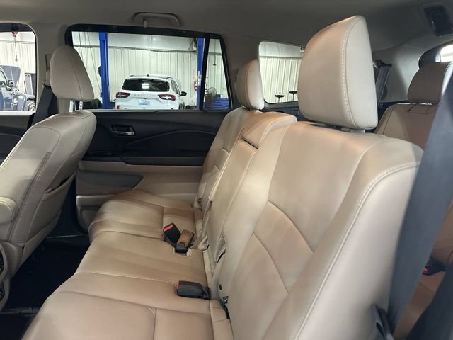 Used 2019 Honda Pilot Touring image 30