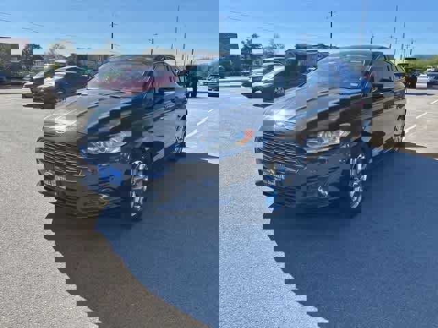 Used 2013 Ford Fusion SE