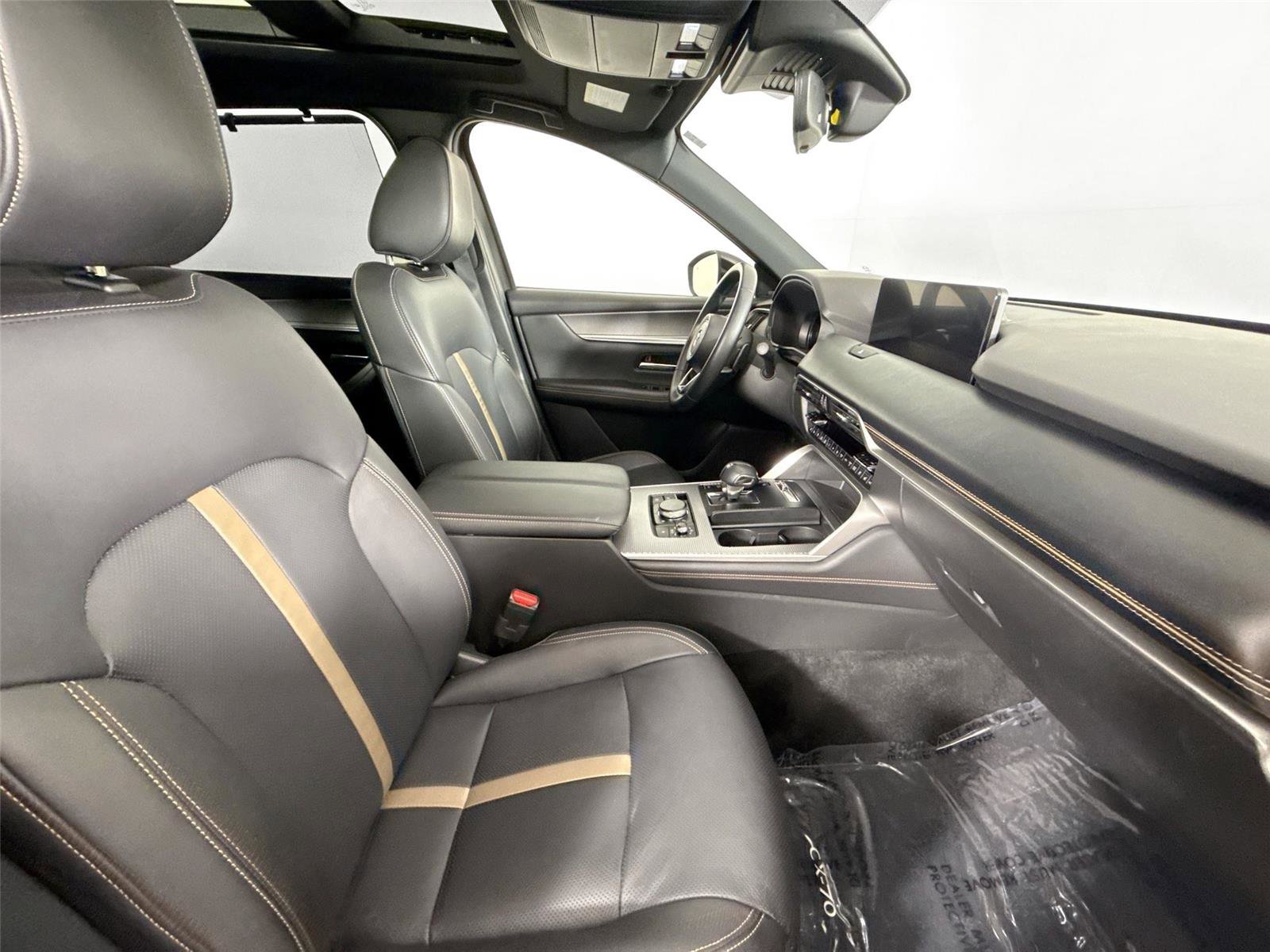 Certified 2025 MAZDA CX-70 Plug-In Hybrid w/ Premium Plus image 48