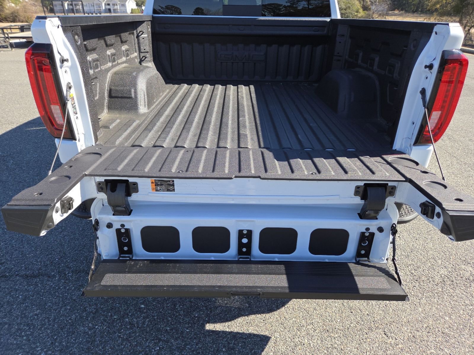 New 2026 GMC Sierra 1500 SLT w/ SLT Premium Plus Package image 25