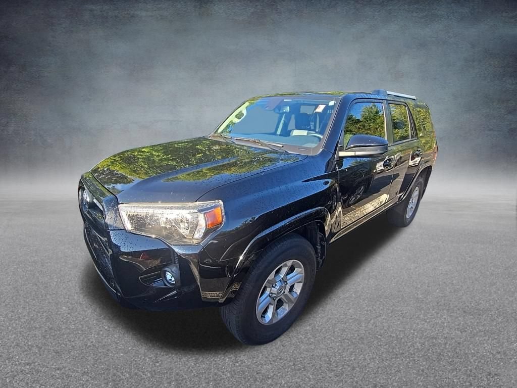 Used 2024 Toyota 4Runner SR5 AWD/4WD image 3
