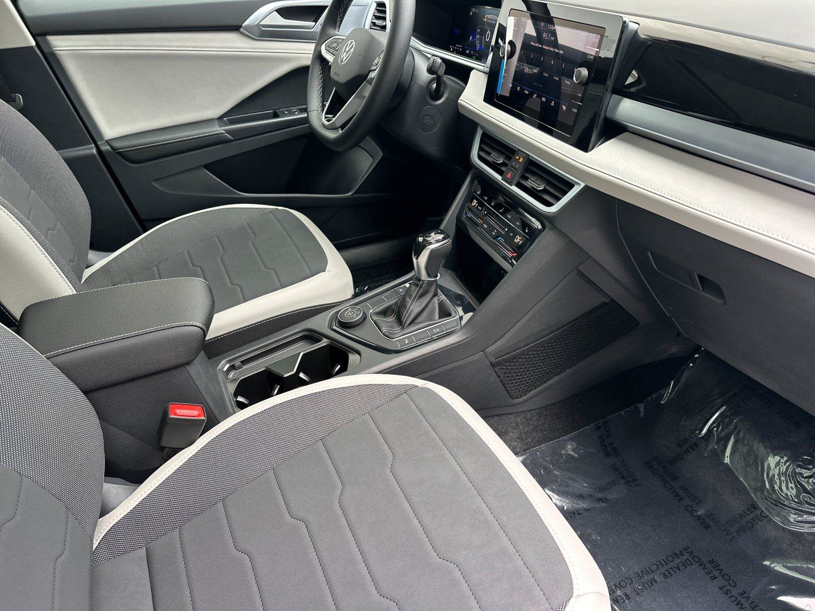 New 2026 Volkswagen Taos SE AWD/4WD image 15