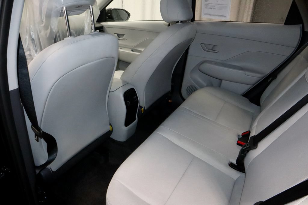 Certified 2025 Hyundai Kona SEL FWD image 21