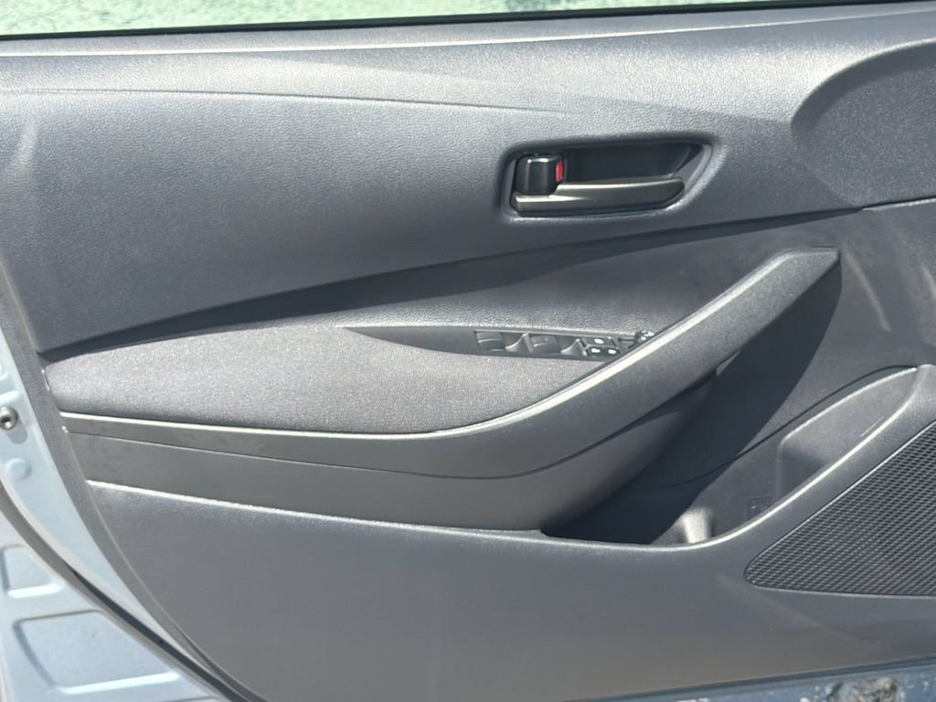 Used 2026 Toyota Corolla LE FWD image 12