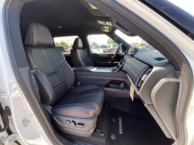 New 2026 Nissan Armada SL w/ Captain's Chari Seat Package AWD/4WD image 39