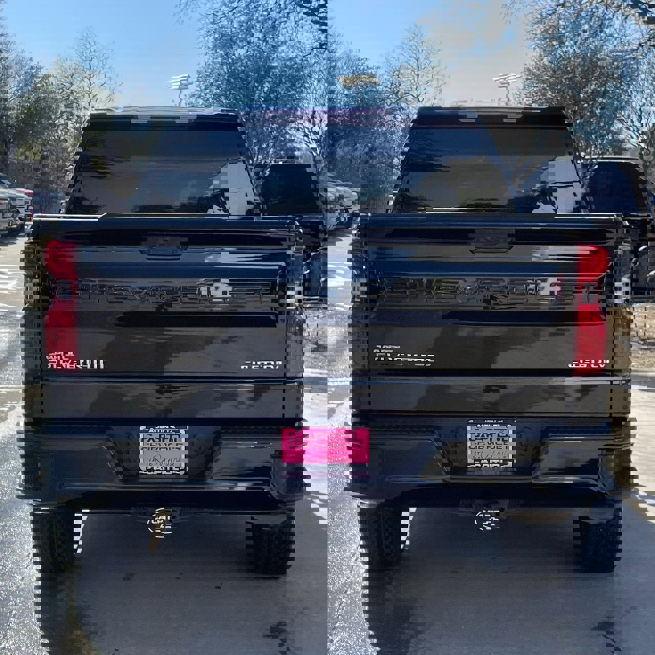 Used 2023 Chevrolet Silverado 1500 Custom image 5