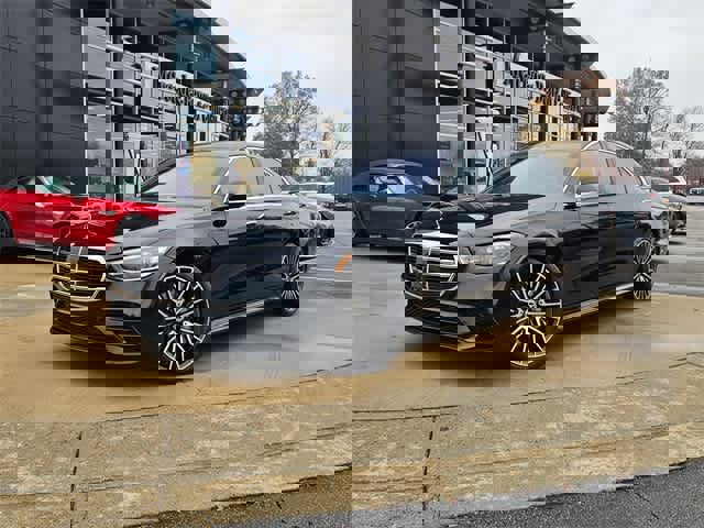 Used 2022 Mercedes-Benz S 580 4MATIC Sedan image 1