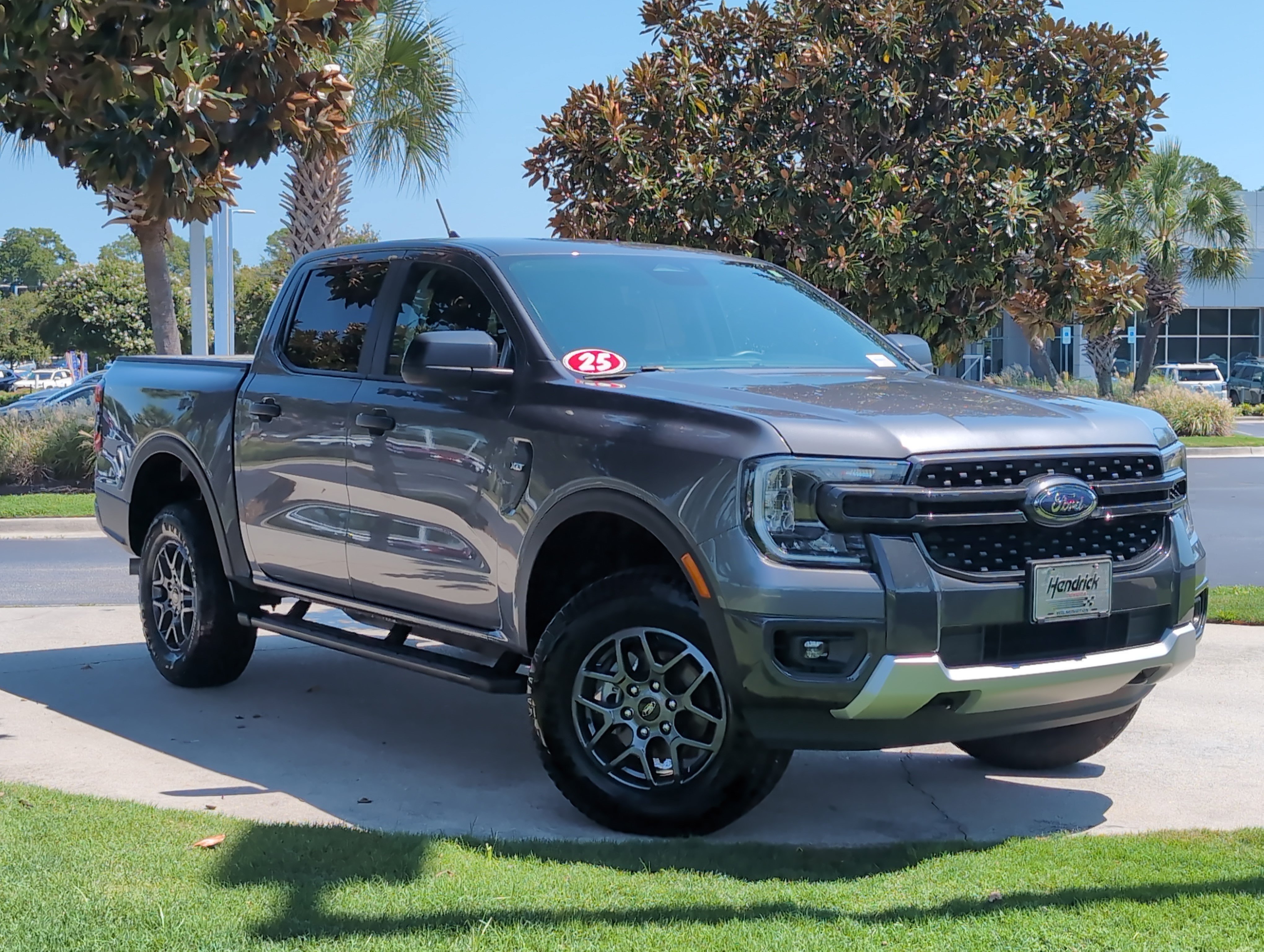 Used 2025 Ford Ranger XLT w/ Equipment Group 301A High AWD/4WD image 2