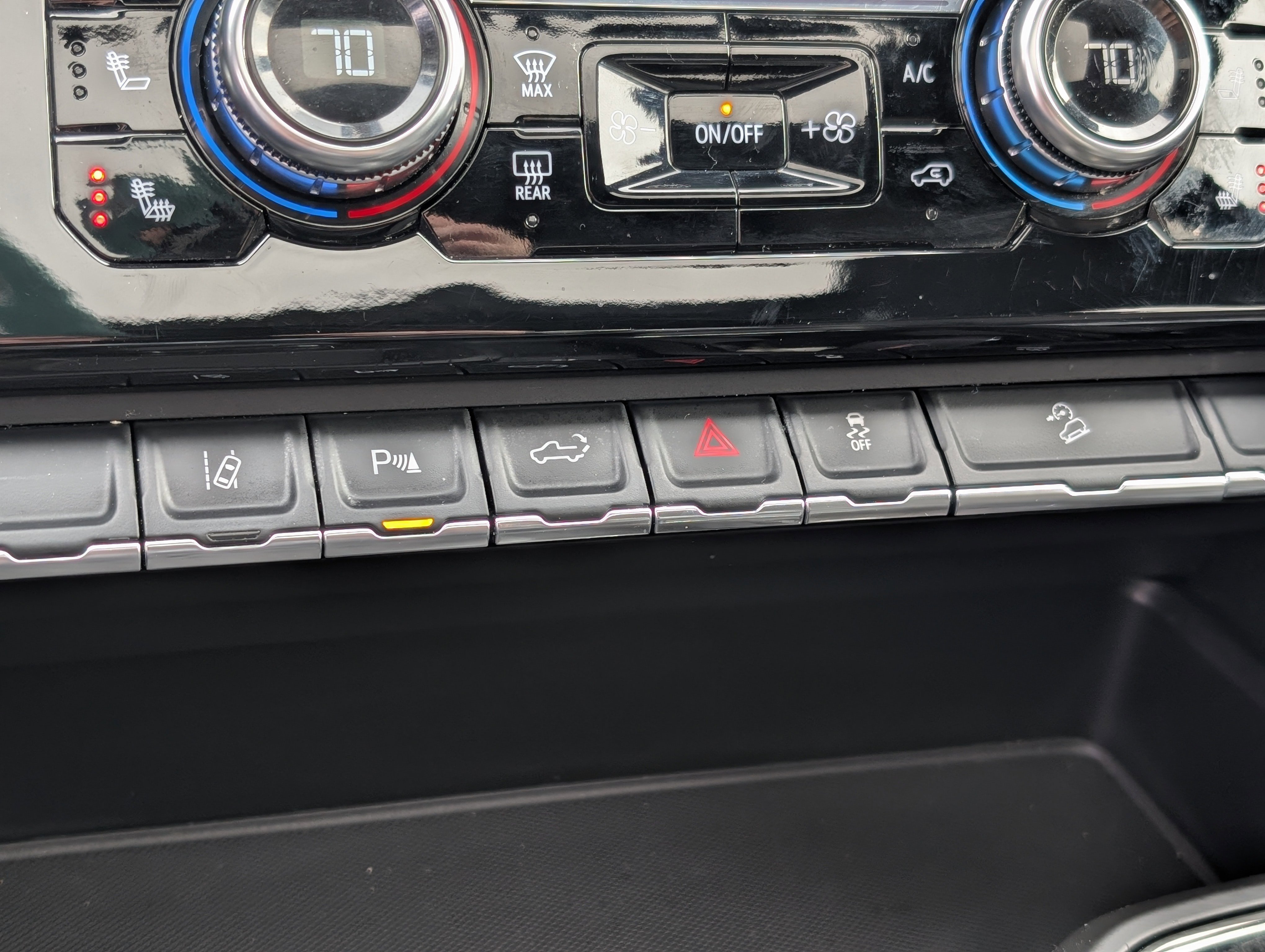 Used 2025 GMC Sierra 2500 AT4 w/ AT4 Premium Plus Package image 26