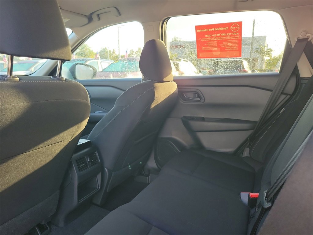Used 2025 Nissan Rogue S image 8