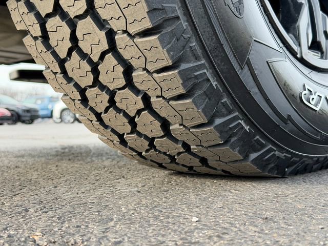 Used 2023 Chevrolet Silverado 1500 ZR2 w/ Technology Package image 13