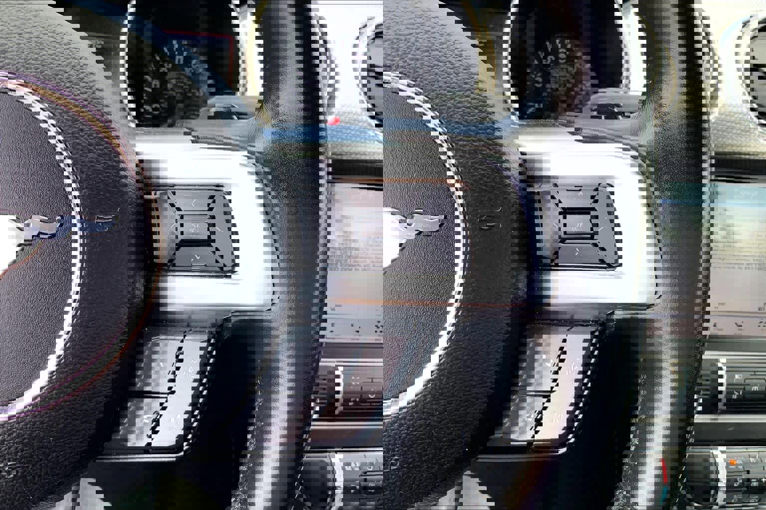 Used 2019 Ford Mustang Convertible w/ Equipment Group 101A RWD image 22