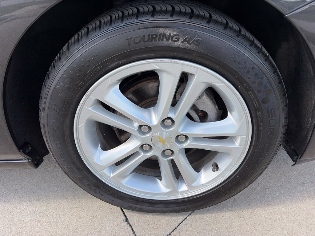 Used 2017 Chevrolet Cruze LT FWD image 21