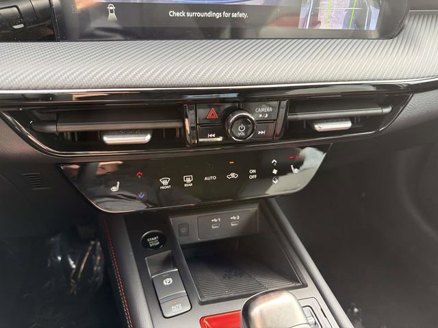 New 2026 Nissan Kicks SR w/ Cold Weather Package image 21
