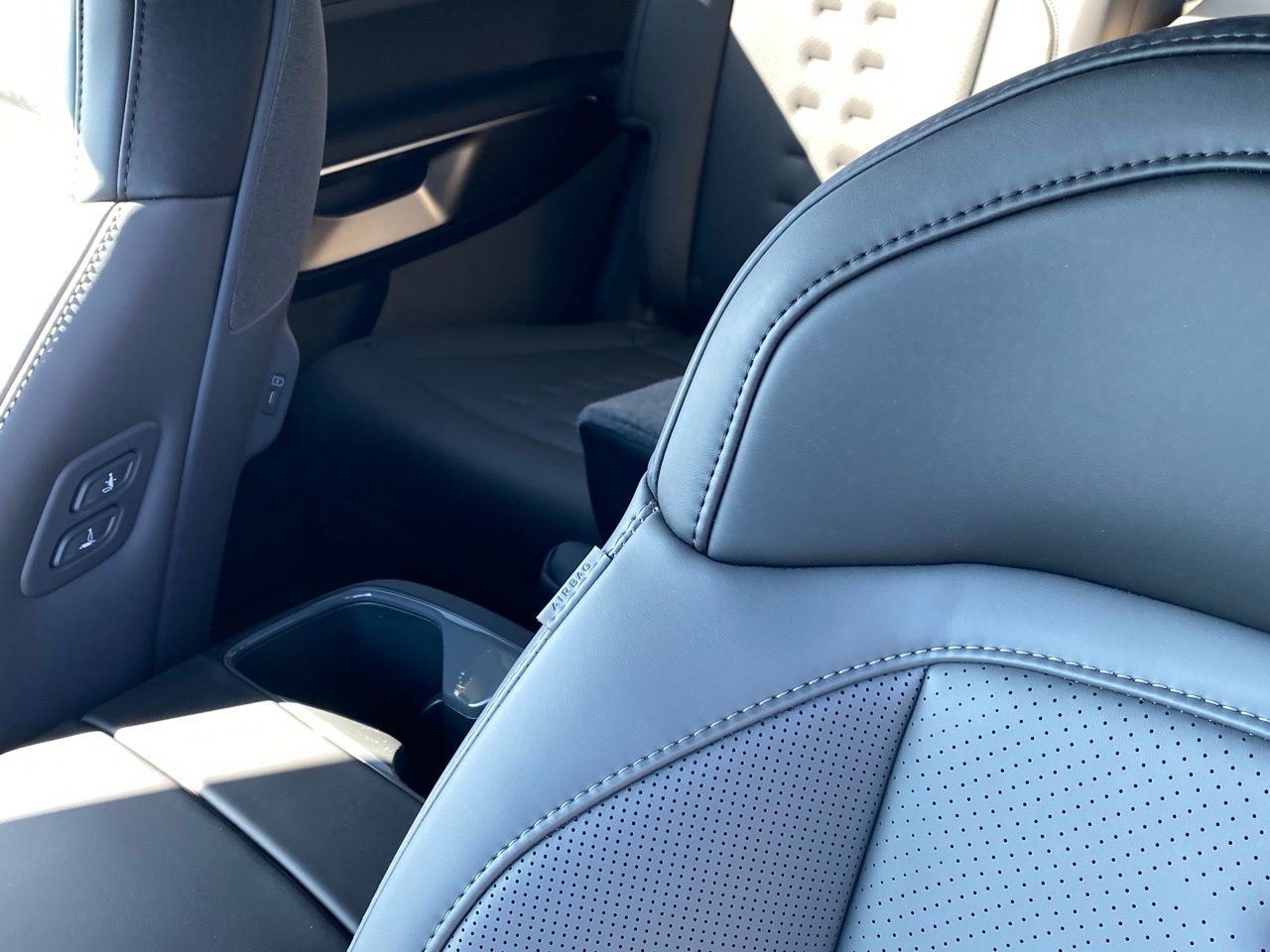 New 2026 Kia EV9 Wind image 11