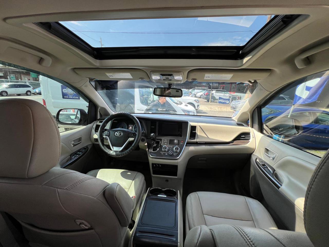 Used 2017 Toyota Sienna XLE w/ XLE Navigation Package image 34