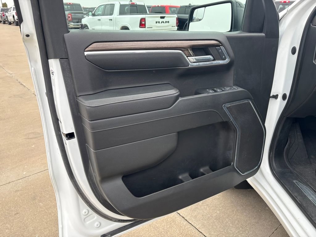 Used 2023 Chevrolet Silverado 1500 RST w/ Redline Edition image 13