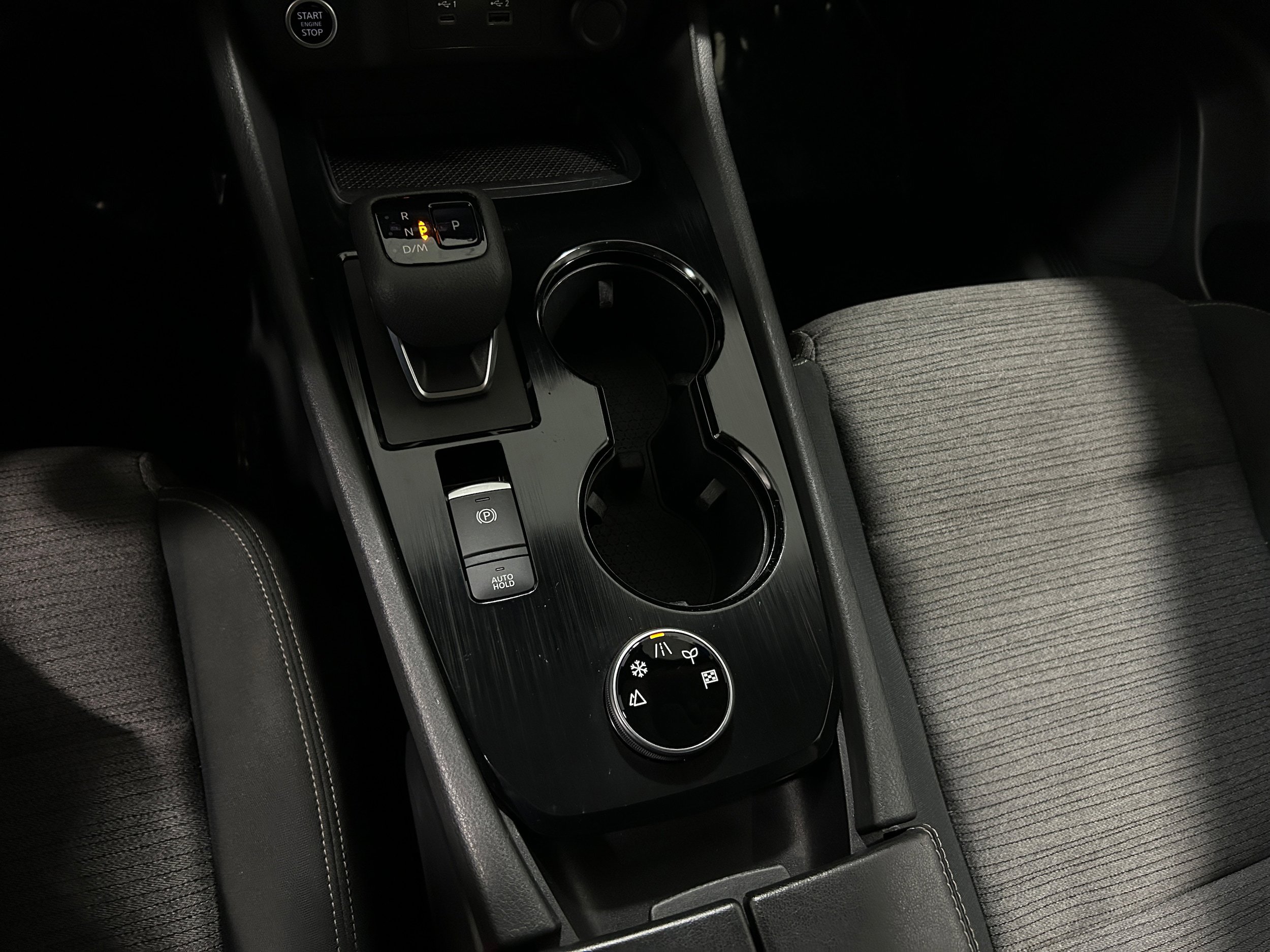 Used 2021 Nissan Rogue SV image 9