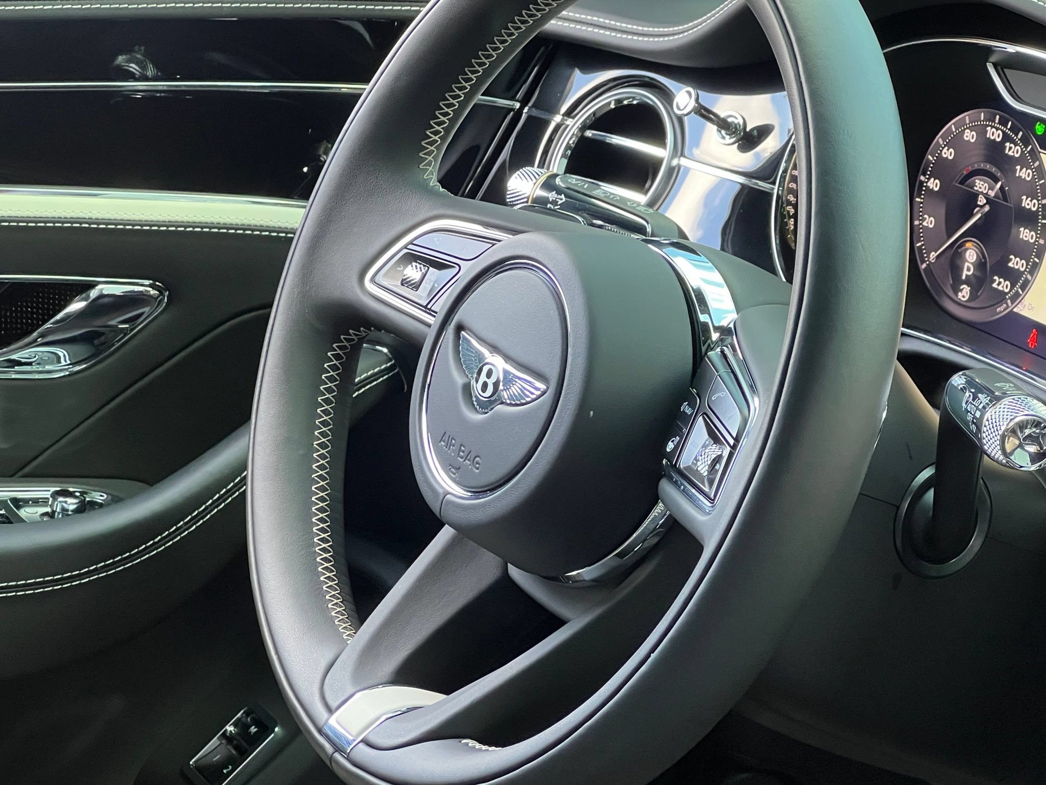 Used 2023 Bentley Flying Spur W12 AWD/4WD image 26