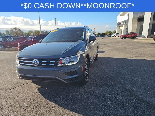 Used 2020 Volkswagen Tiguan SE w/ Panoramic Sunroof Package image 7