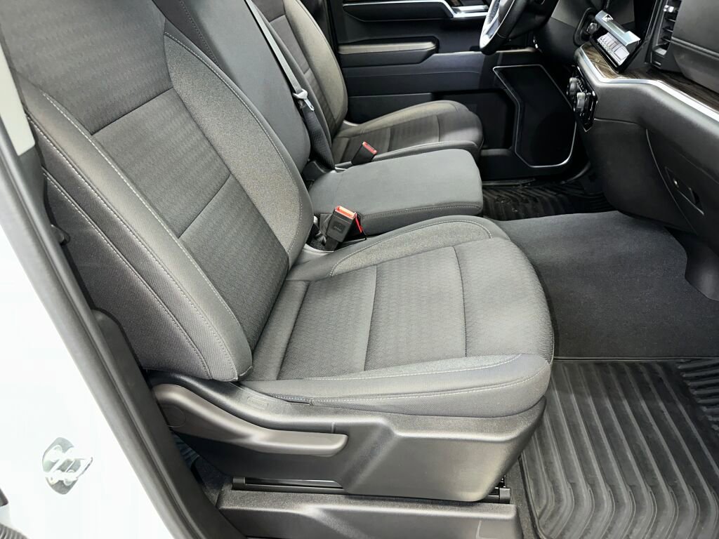 Used 2023 Chevrolet Silverado 1500 LT image 32