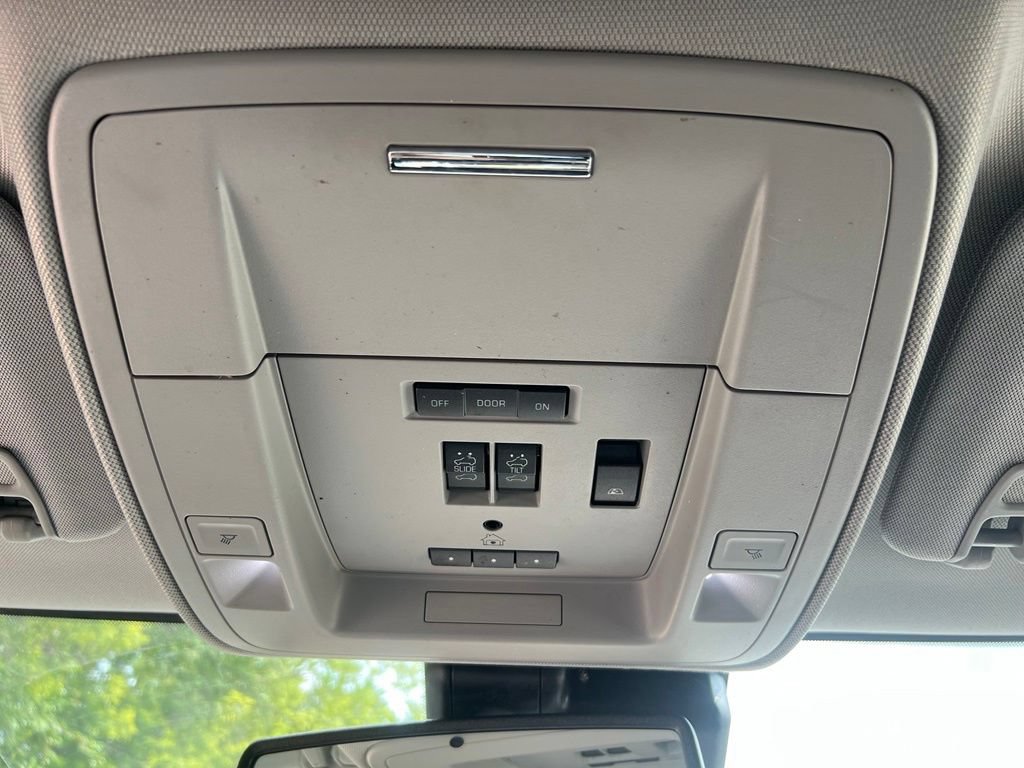 Used 2018 GMC Sierra 2500 Denali AWD/4WD image 27