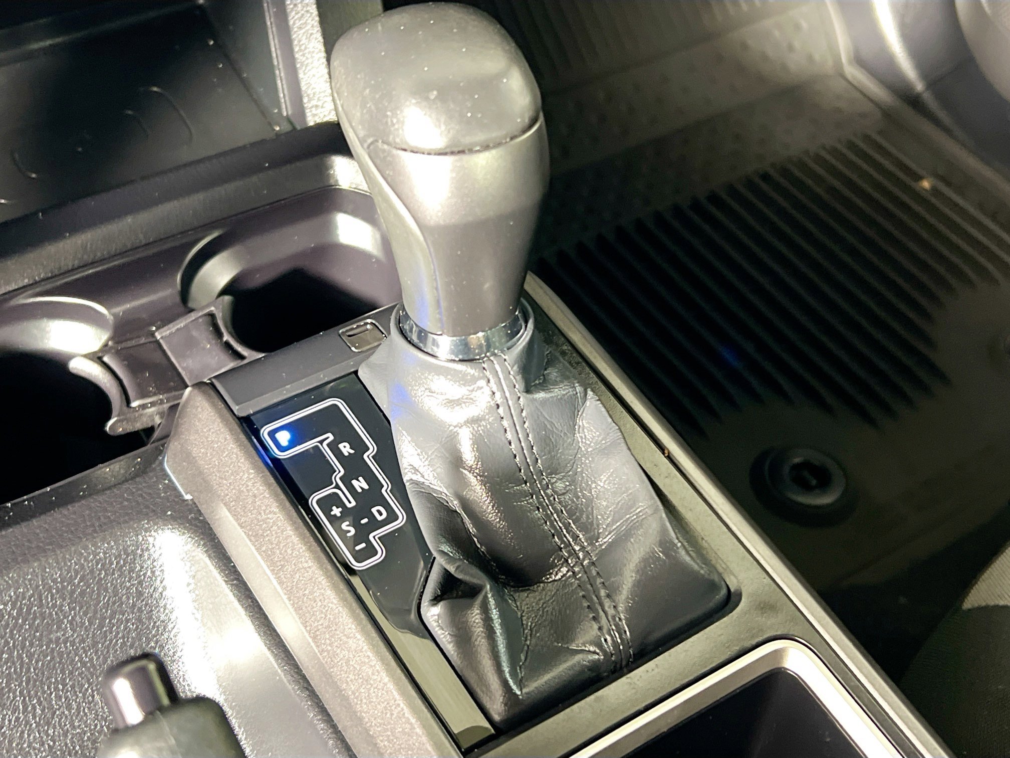 Used 2022 Toyota Tacoma TRD Sport w/ Technology Package image 25