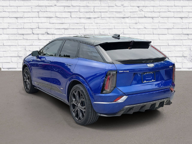 New 2027 Cadillac Optiq V w/ Deep Ocean Design Edition AWD/4WD image 4