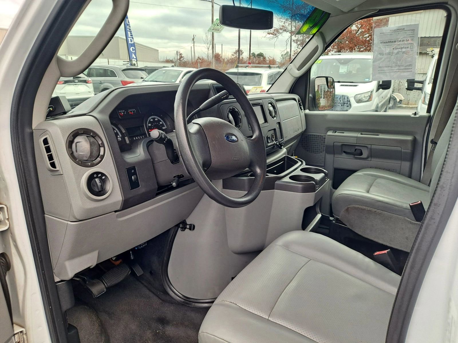 Used 2014 Ford E-250 and Econoline 250 w/ Power Group image 8