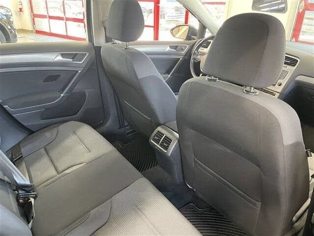 Used 2016 Volkswagen Golf S FWD image 27