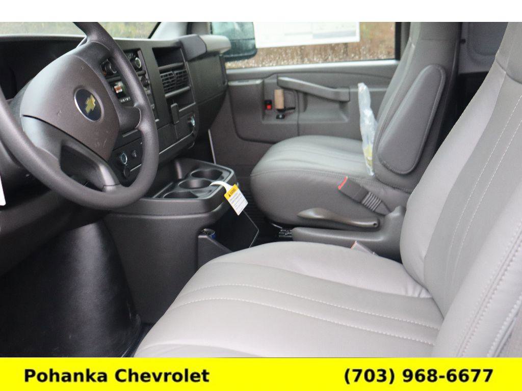 New 2026 Chevrolet Express 3500 RWD image 16