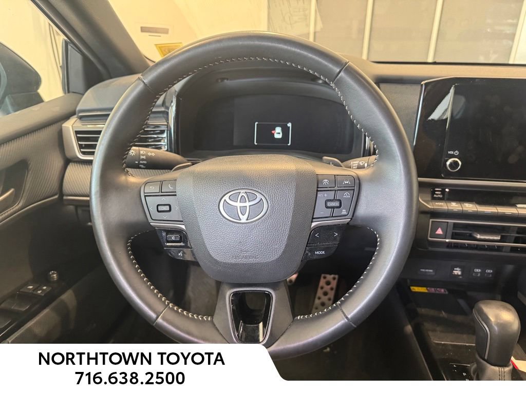 Used 2025 Toyota Camry SE FWD image 17