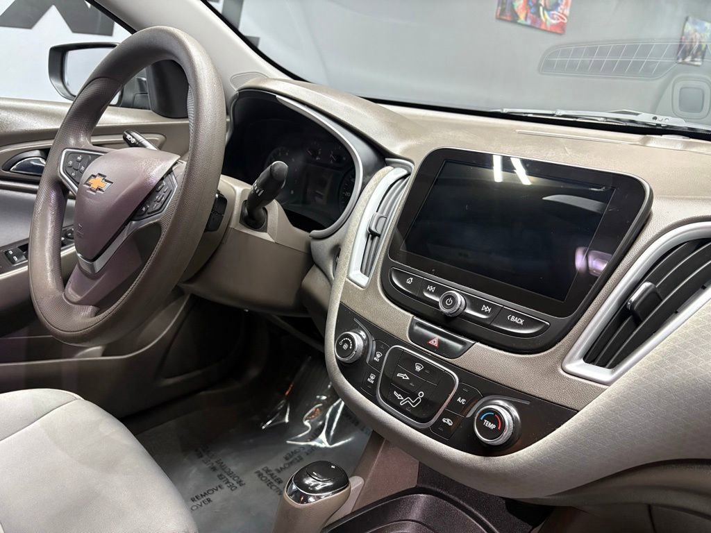 Used 2019 Chevrolet Malibu LS FWD image 44