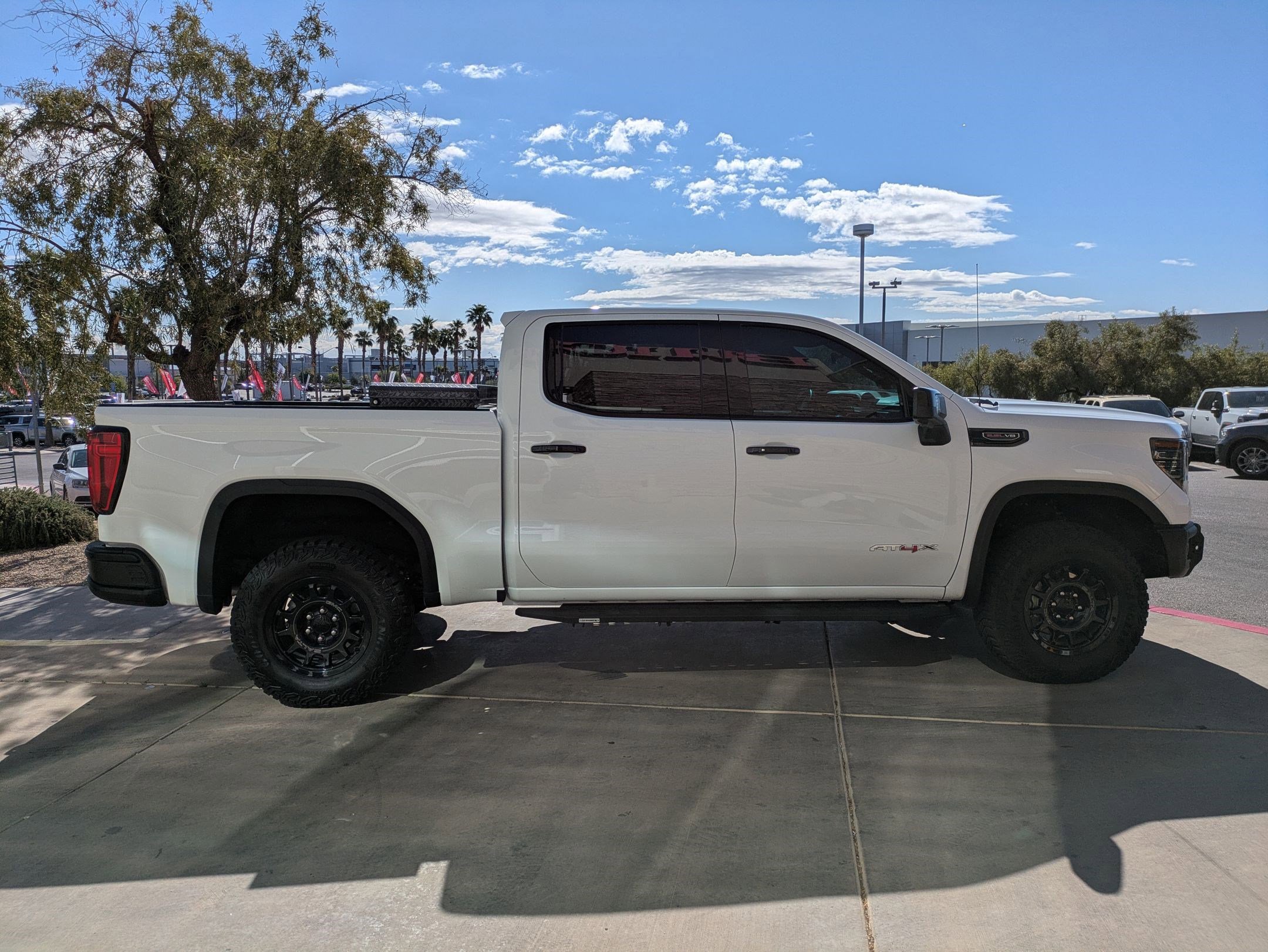 Certified 2024 GMC Sierra 1500 AT4X w/ AT4X AEV Edition image 6
