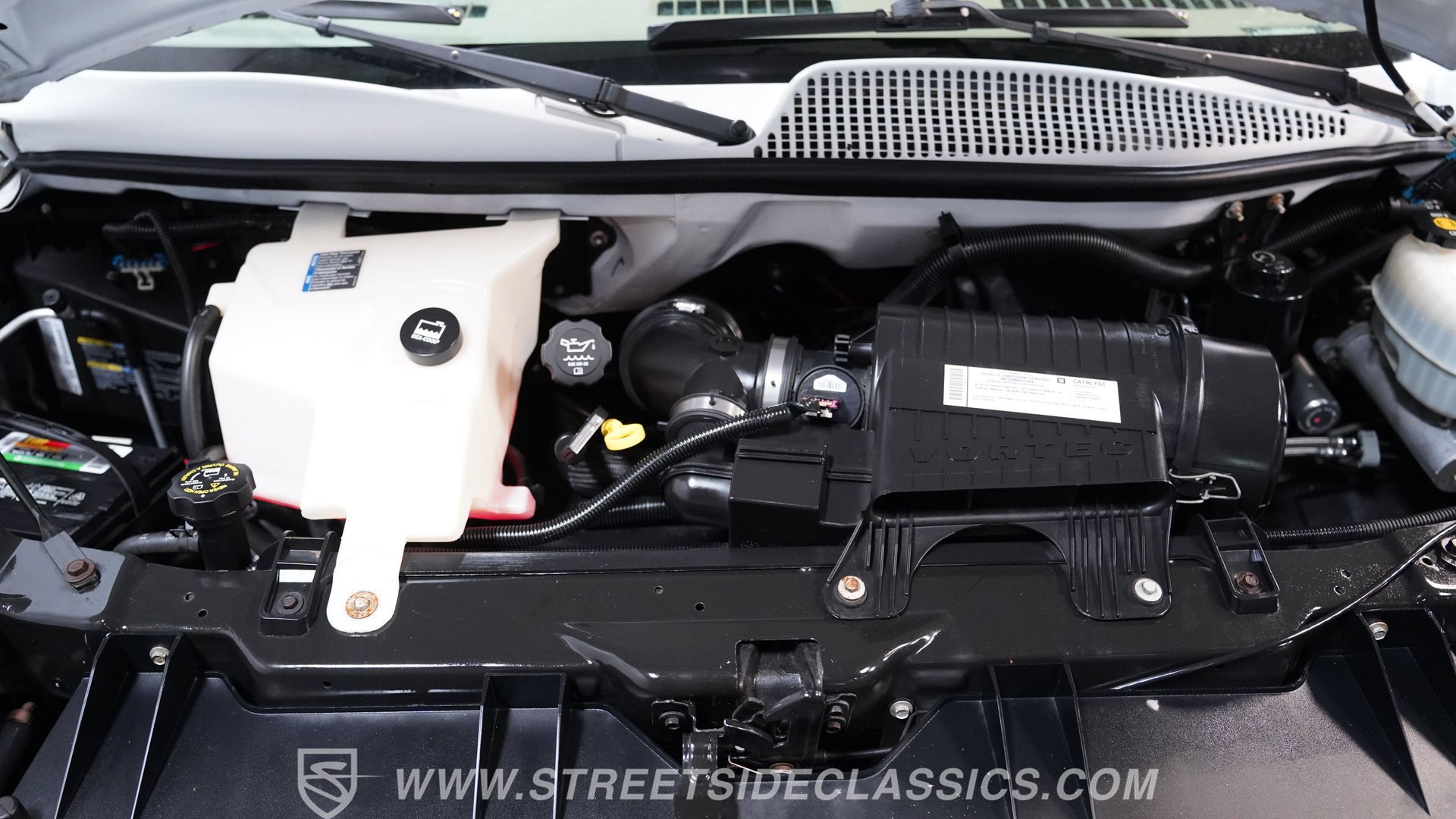 Used 2007 Chevrolet Express 1500 w/ Preferred Equipment Group RWD image 3