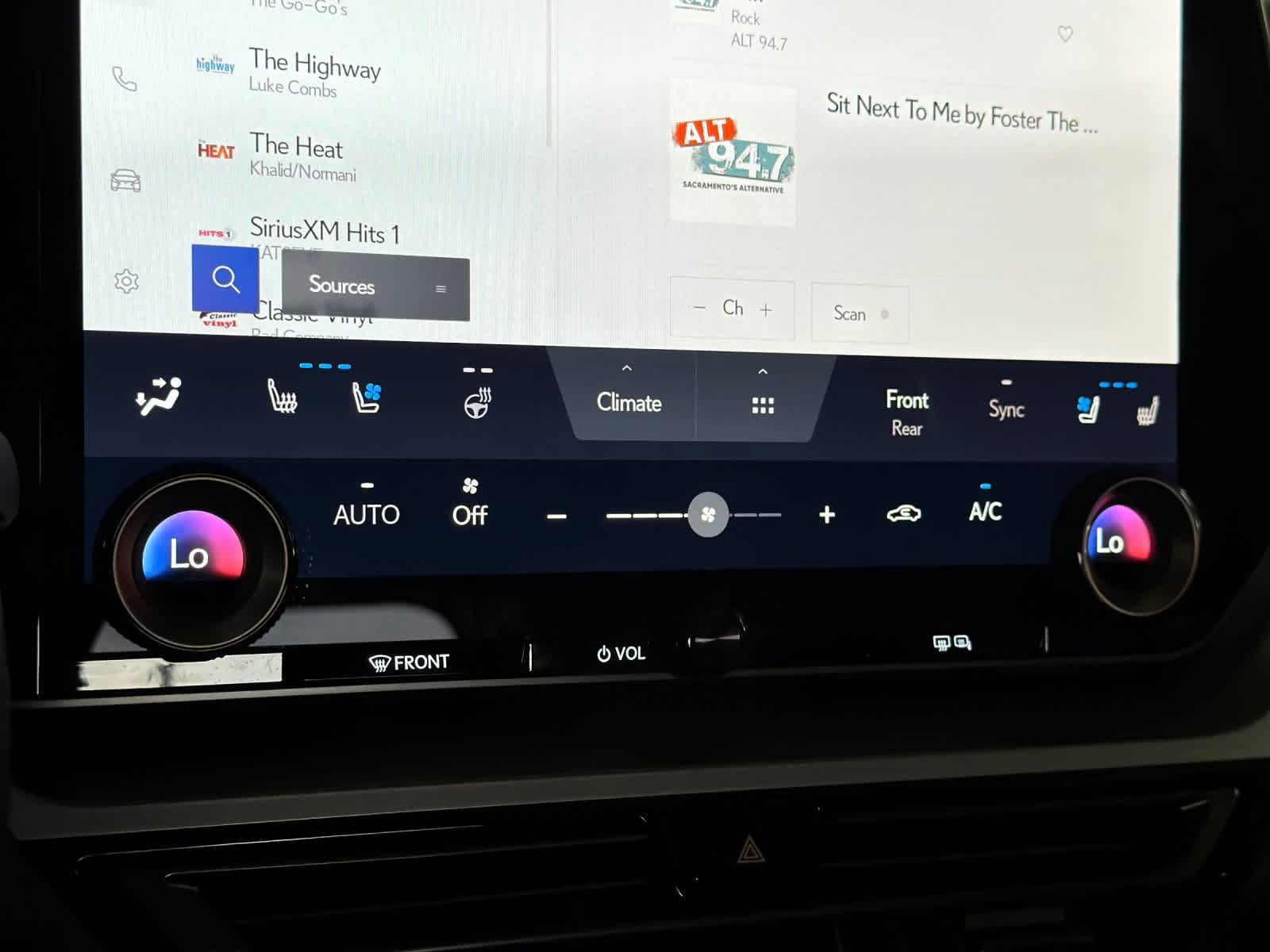 Certified 2025 Lexus TX 500h AWD w/ Technology Package image 22