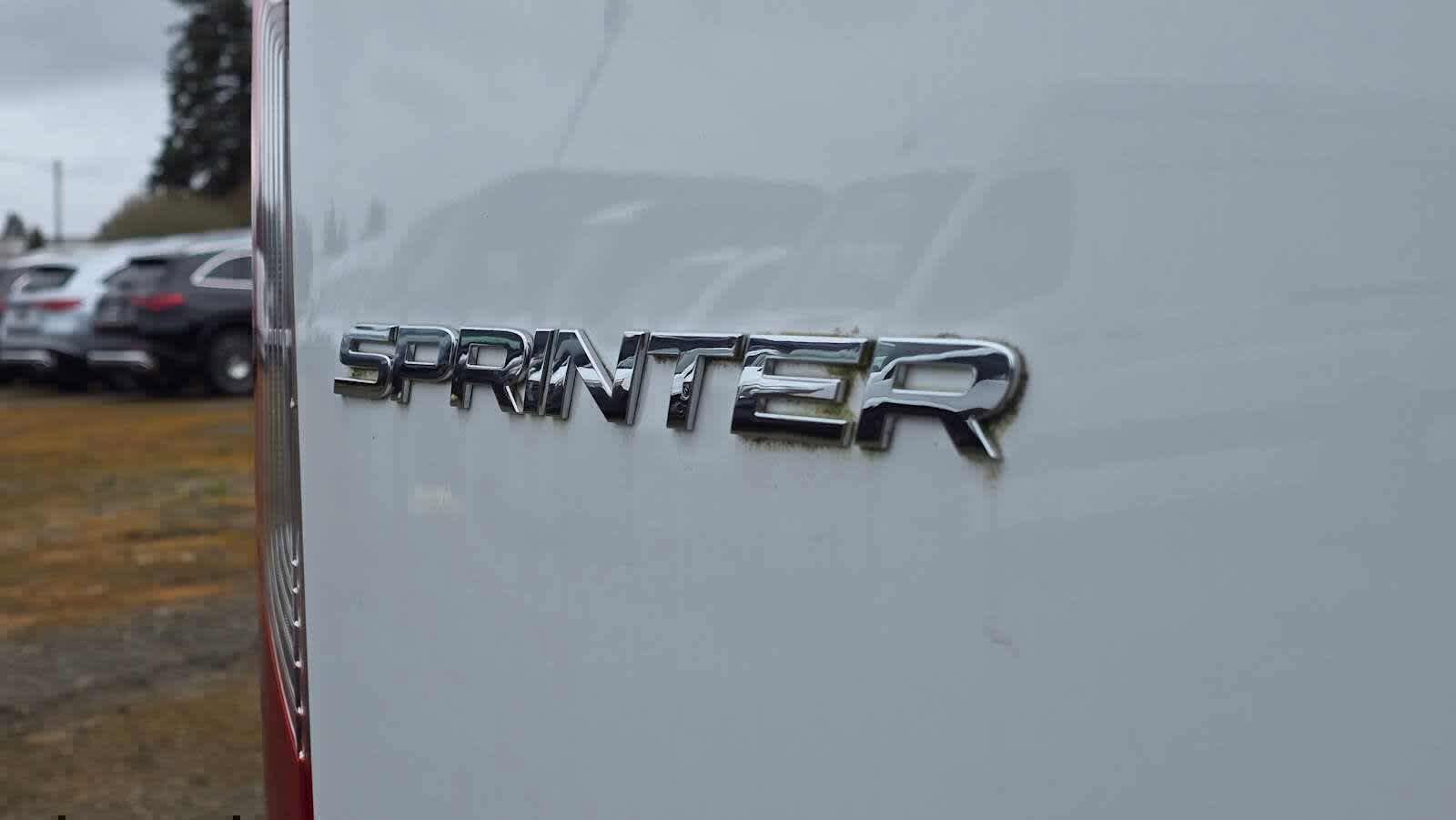 Used 2024 Mercedes-Benz Sprinter 4500 image 18