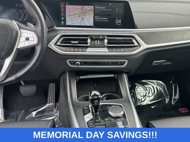 Used 2022 BMW X7 xDrive40i w/ Premium Package AWD/4WD image 19