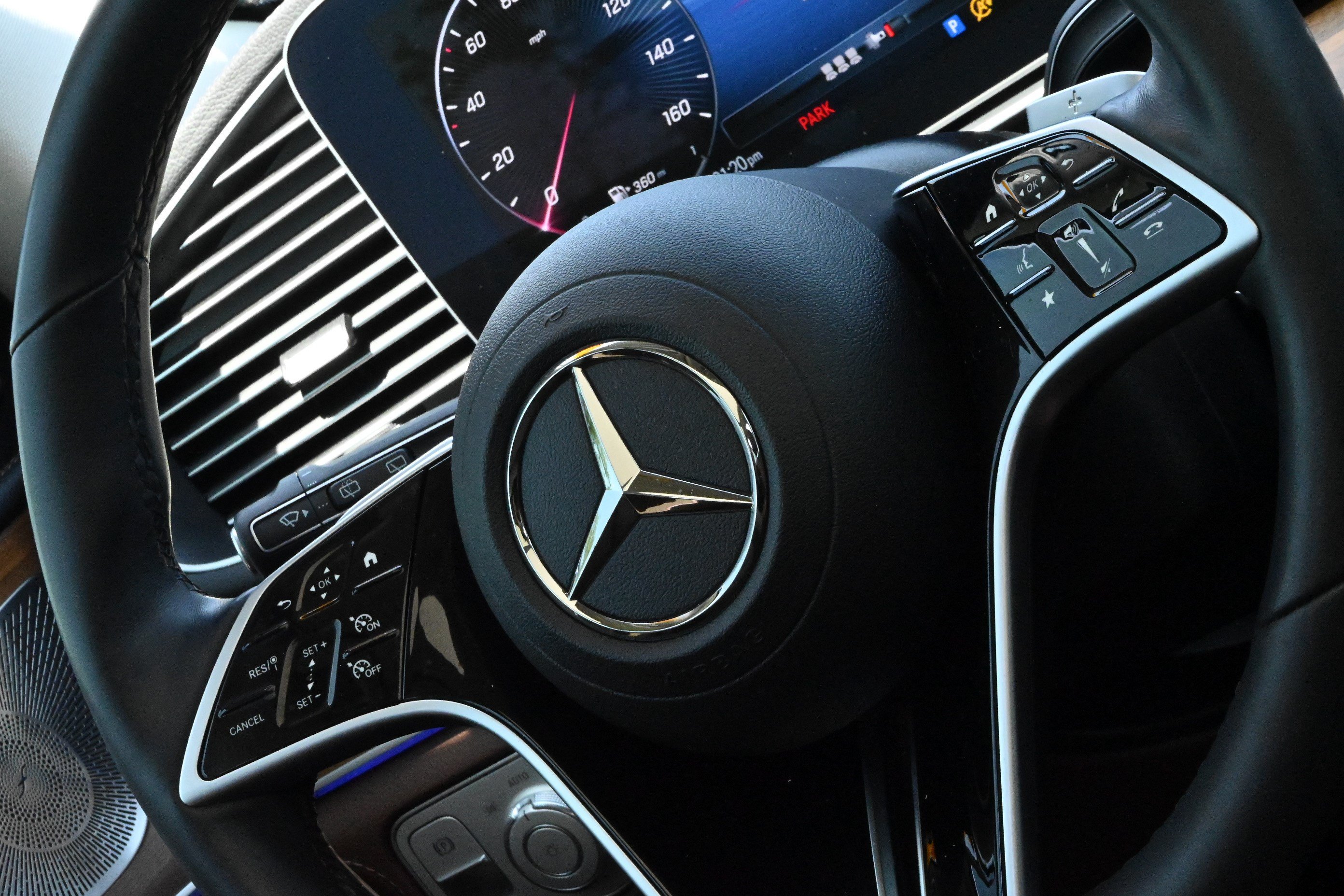Used 2024 Mercedes-Benz GLE 450 4MATIC image 36