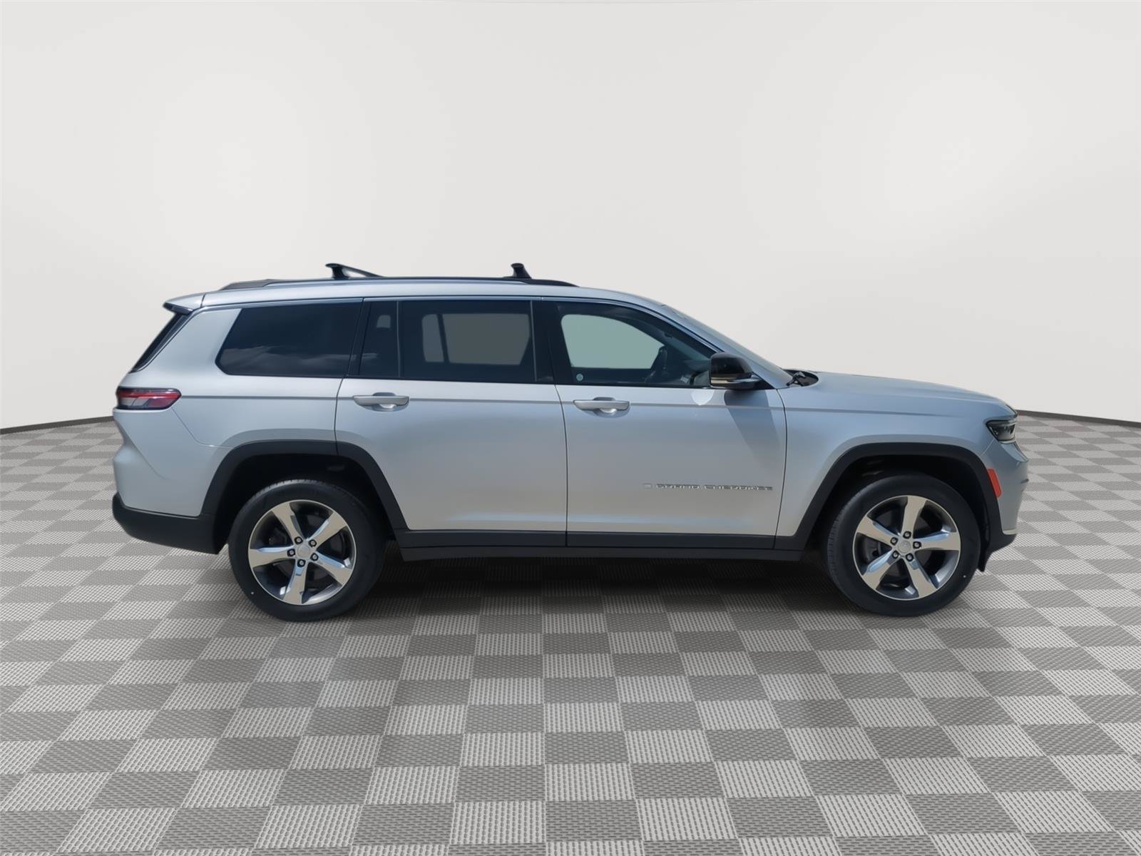 Used 2021 Jeep Grand Cherokee L Limited RWD image 12