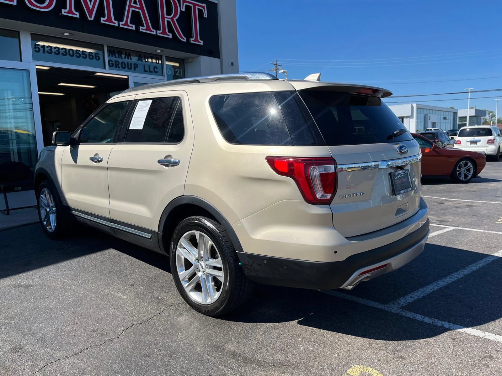 Used 2017 Ford Explorer Limited w/ Equipment Group 301A AWD/4WD image 12